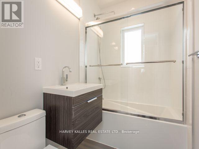 Upper - 987 Avenue Road, Toronto, Ontario  M5P 2K9 - Photo 12 - C12718844