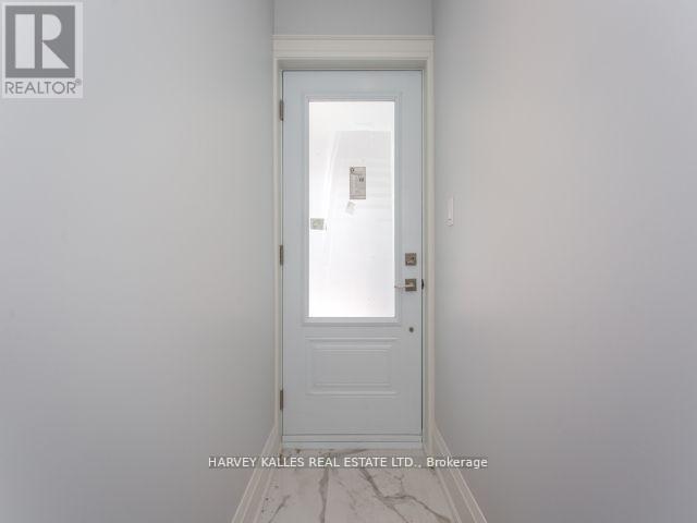 Upper - 987 Avenue Road, Toronto, Ontario  M5P 2K9 - Photo 3 - C12718844