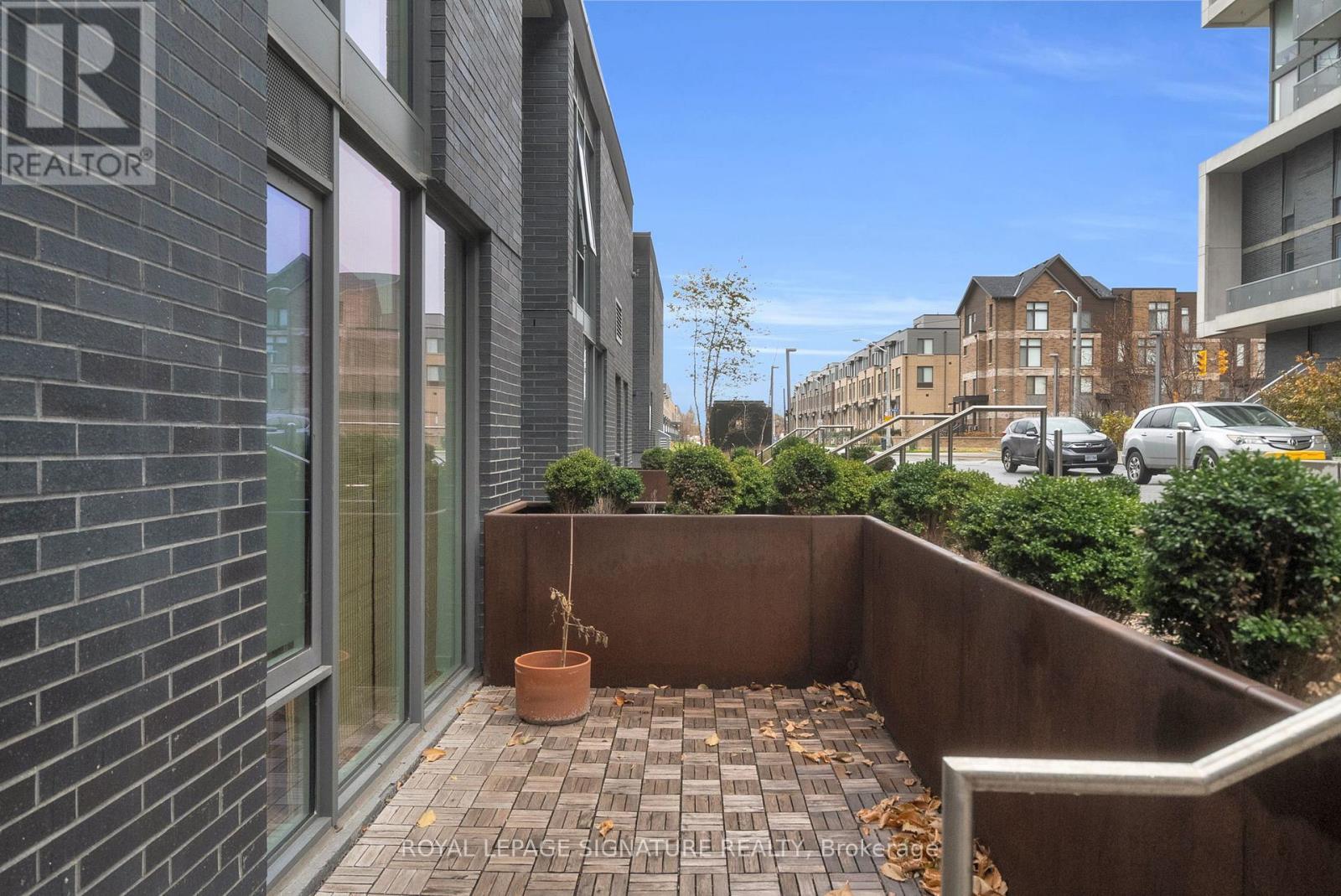 8 - 106 Varna Drive, Toronto, Ontario  M6A 0C8 - Photo 2 - C12718850