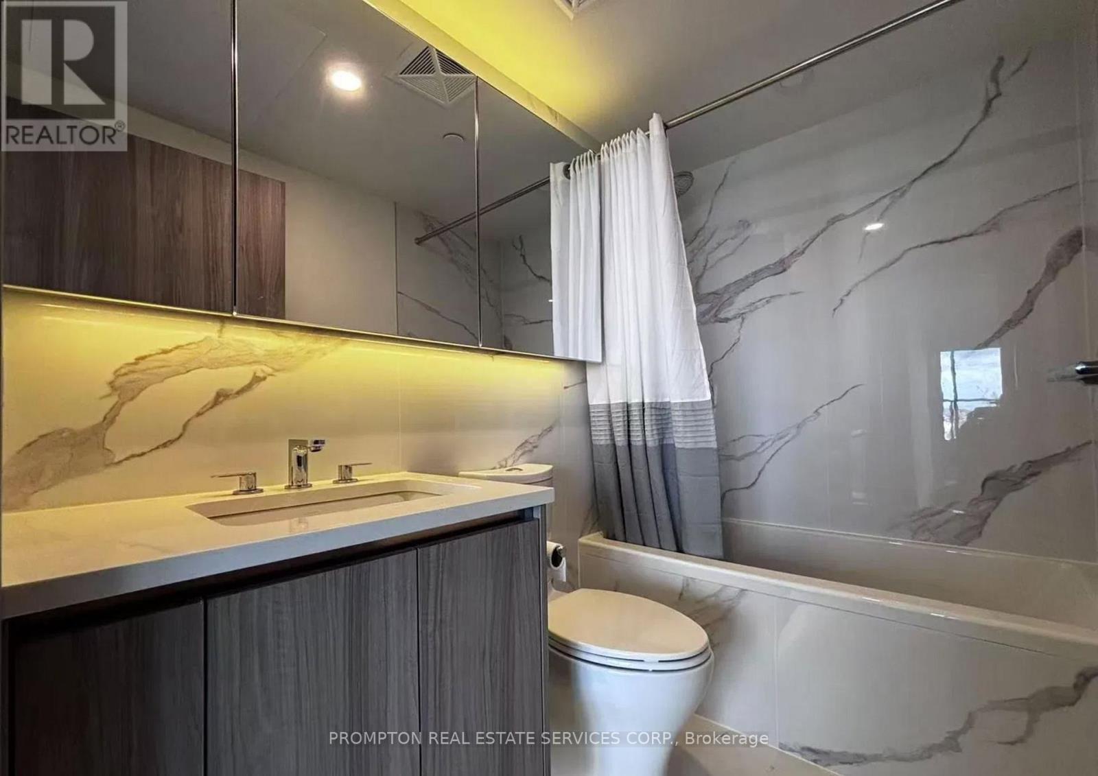 6701 - 1 Concord Cityplace Way, Toronto, Ontario  M5V 0X3 - Photo 11 - C12718892