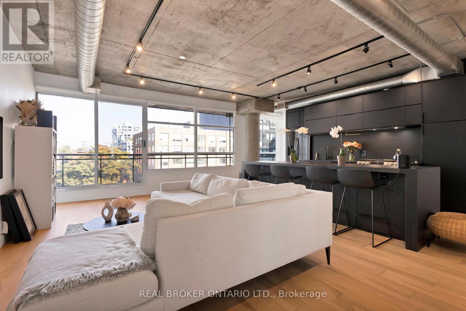 603 - 42 Camden Street, Toronto, Ontario  M5V 1V1 - Photo 2 - C12718918