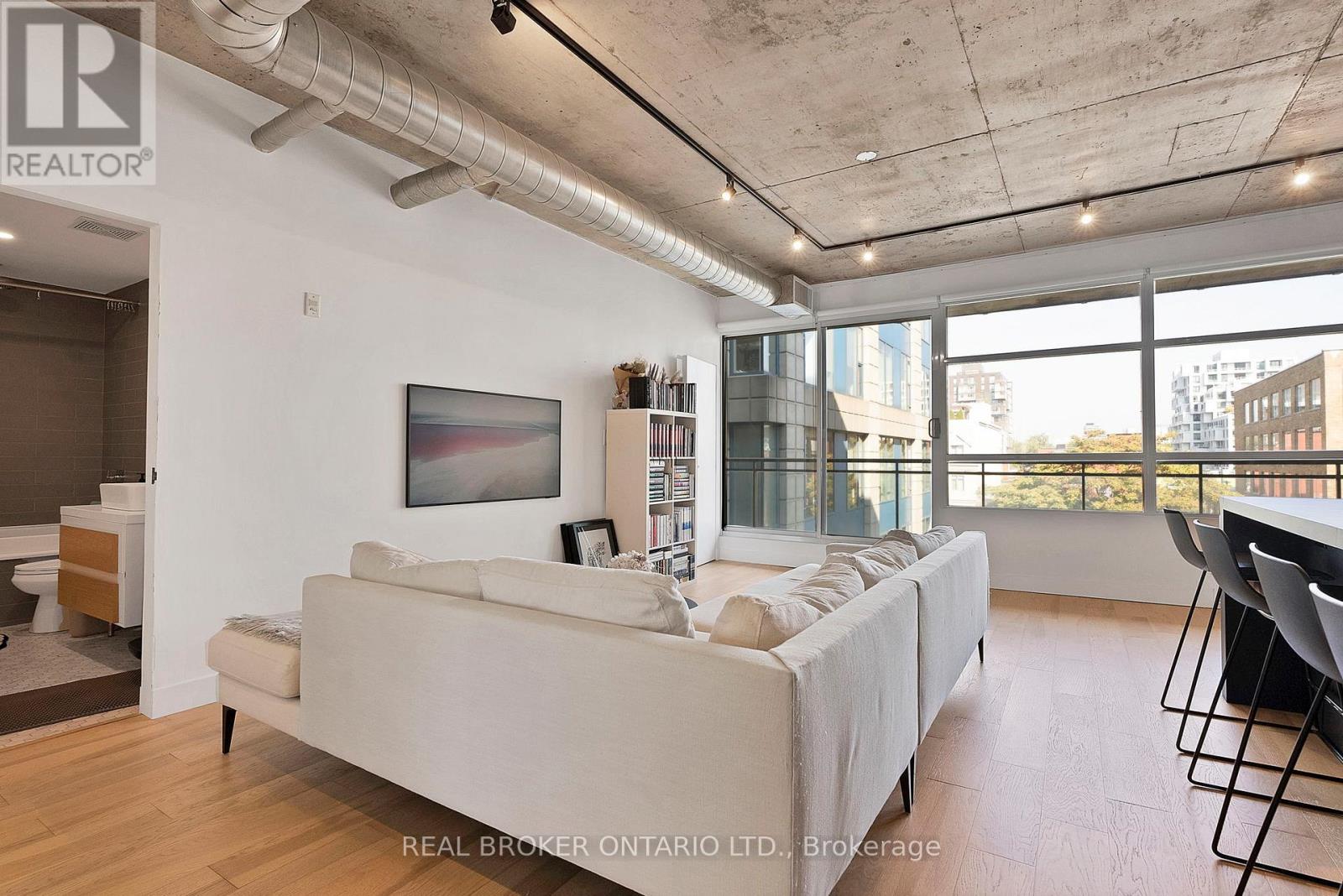 603 - 42 Camden Street, Toronto, Ontario  M5V 1V1 - Photo 3 - C12718918