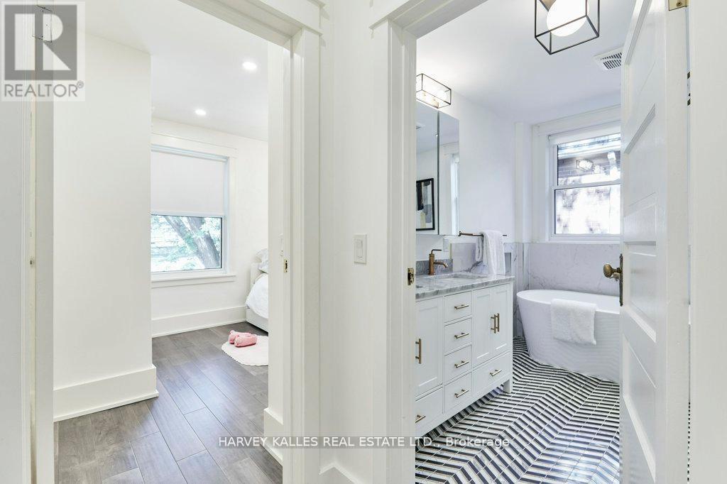 96 Balmoral Avenue, Toronto, Ontario  M4V 1J4 - Photo 13 - C12718924