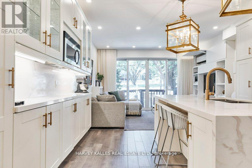 96 Balmoral Avenue, Toronto, Ontario  M4V 1J4 - Photo 5 - C12718924