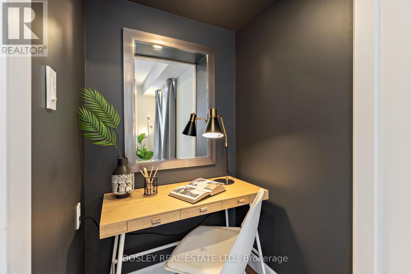 1802 - 12 Sudbury Street, Toronto, Ontario  M6J 3W7 - Photo 17 - C12718940