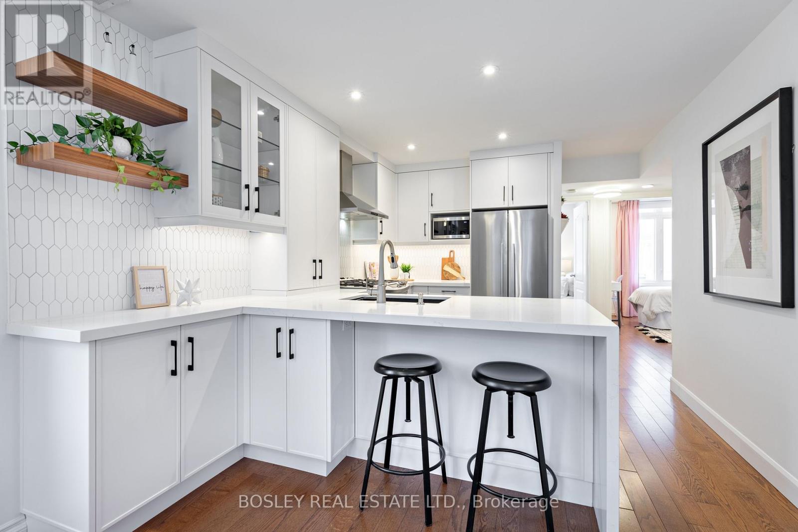 1802 - 12 Sudbury Street, Toronto, Ontario  M6J 3W7 - Photo 2 - C12718940