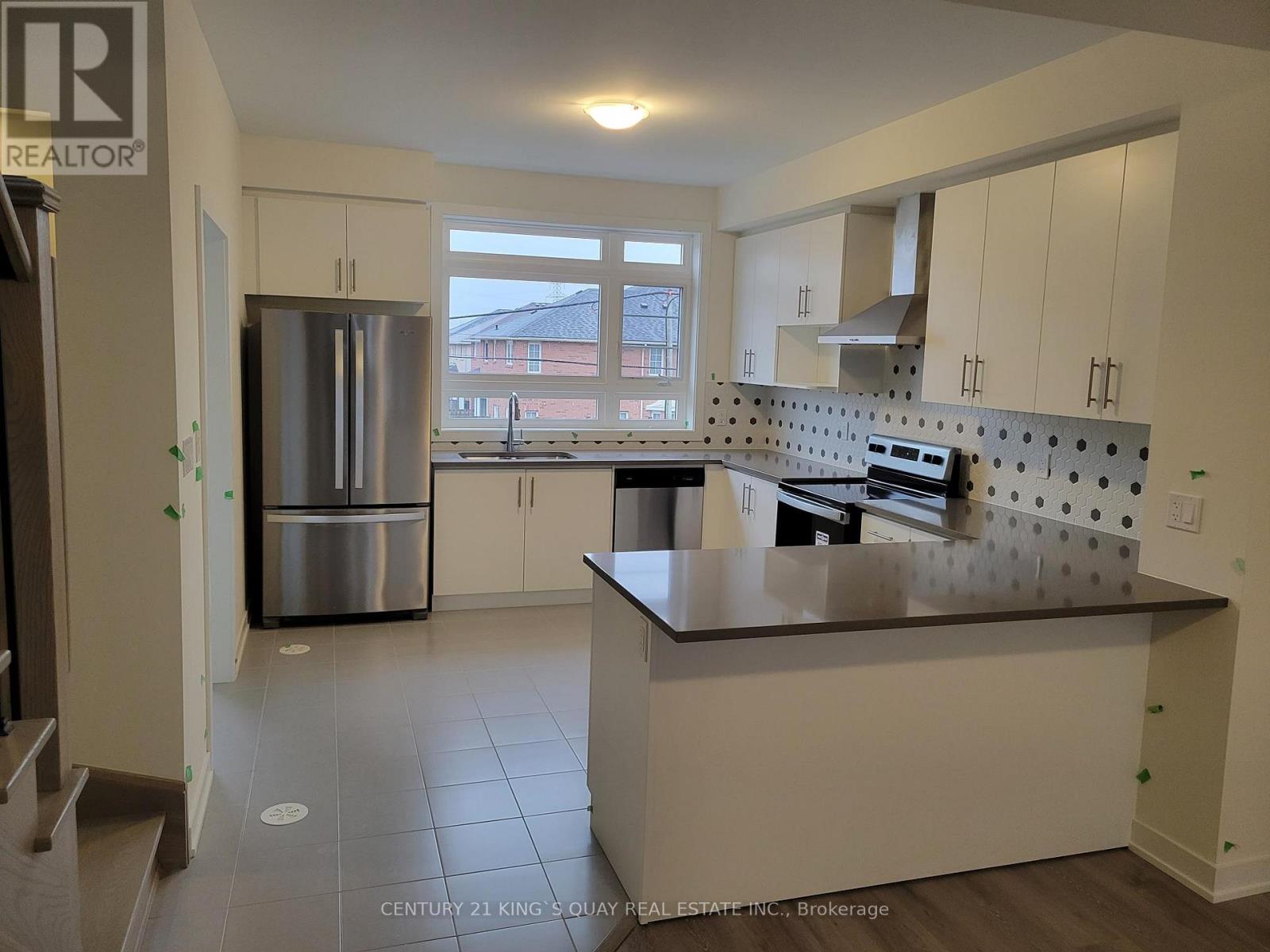 210 - 250 Finch Avenue, Pickering, Ontario  L1V 0G6 - Photo 4 - E12718856