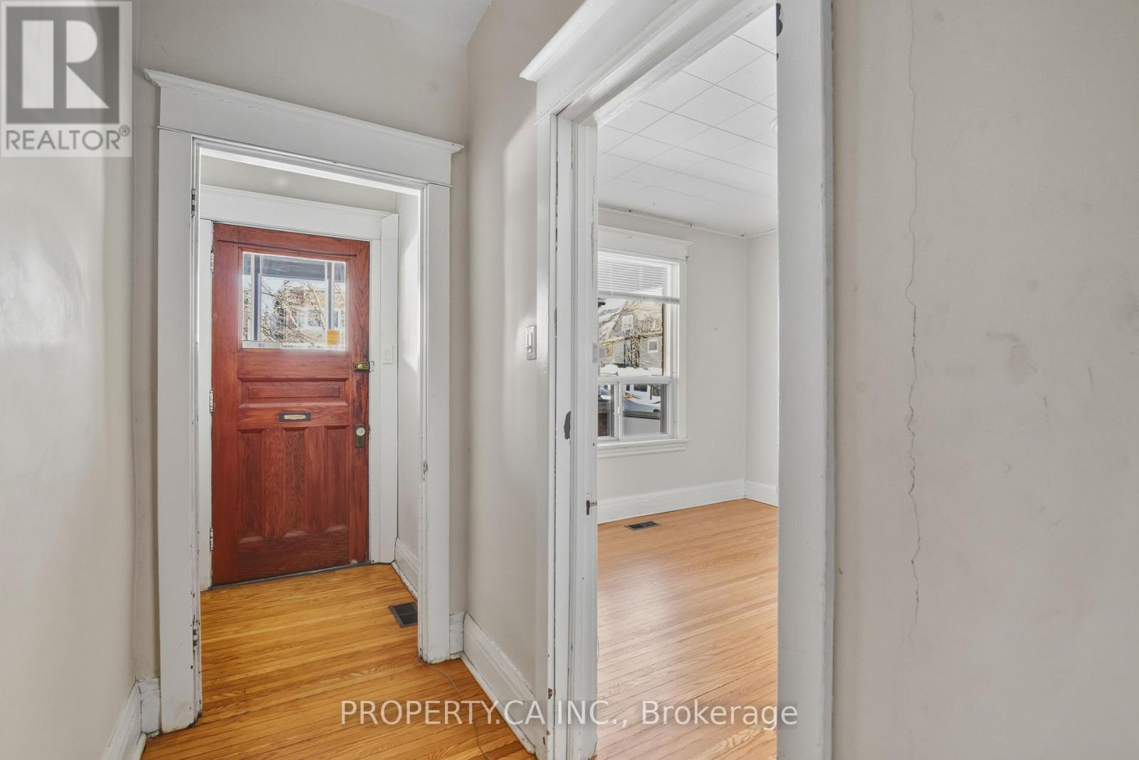 46 Rainsford Road, Toronto, Ontario  M4L 3N6 - Photo 5 - E12718938