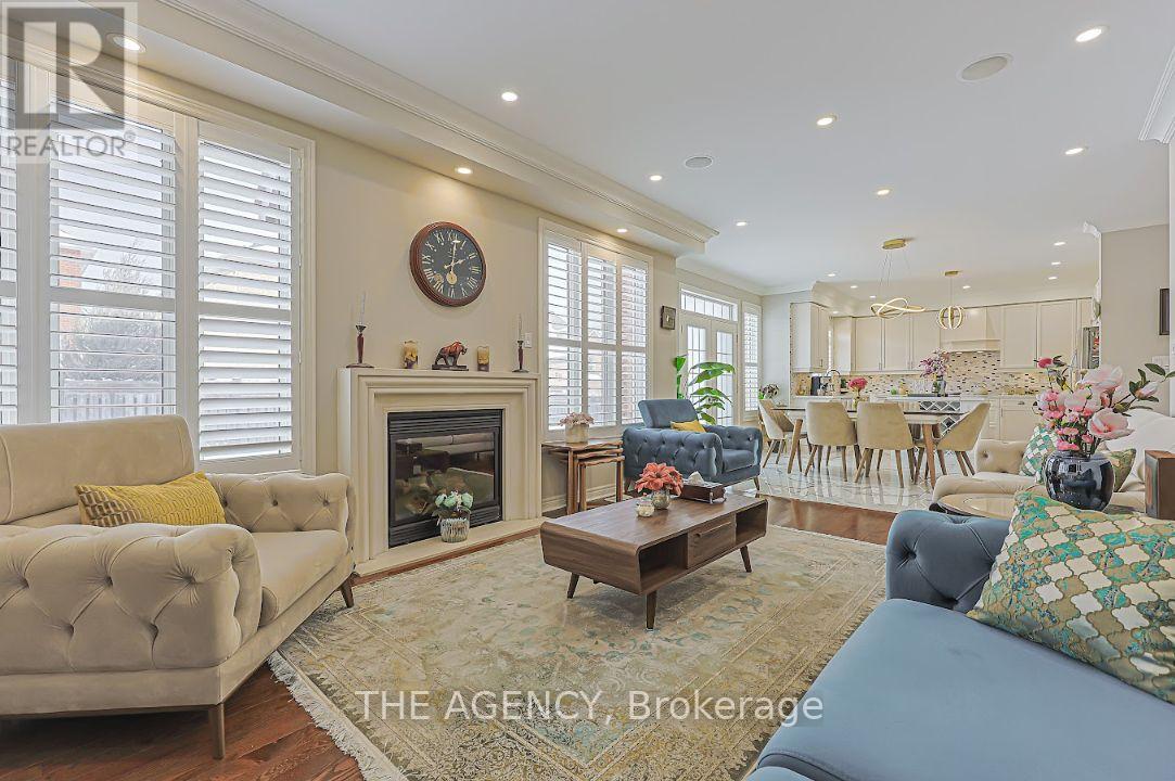 48 Tonner Crescent, Aurora, Ontario  L4G 0G6 - Photo 13 - N12718806