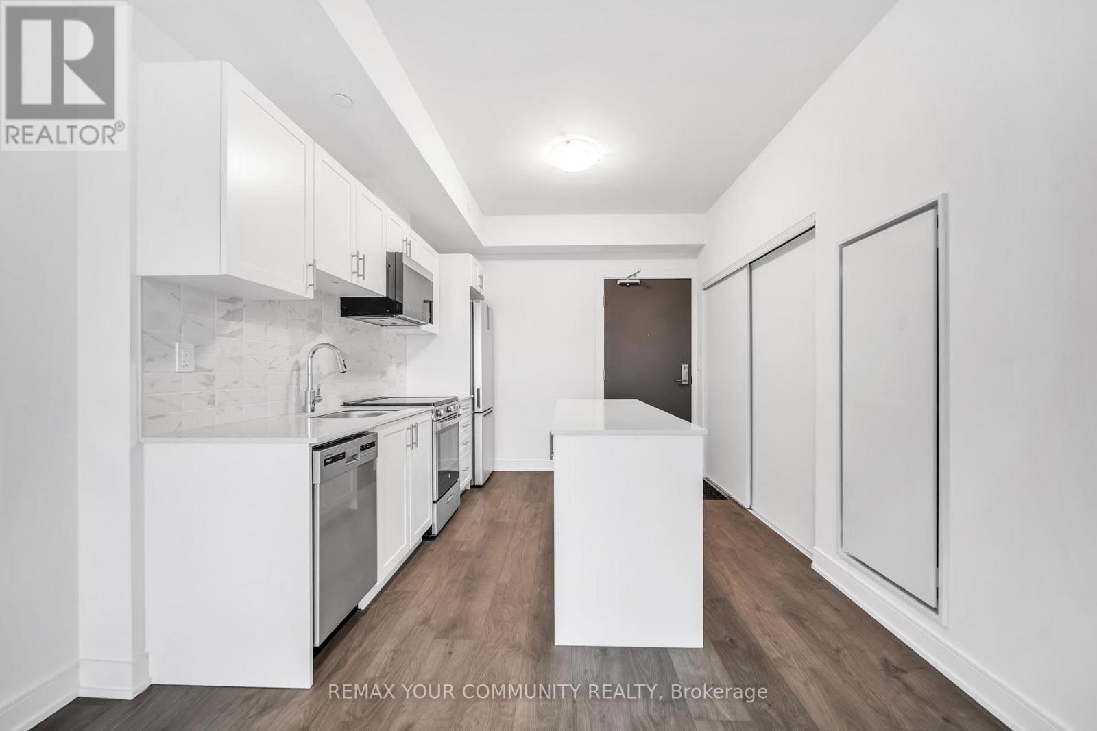 1011 - 705 Davis Drive, Newmarket, Ontario  L3Y 0J1 - Photo 14 - N12718808