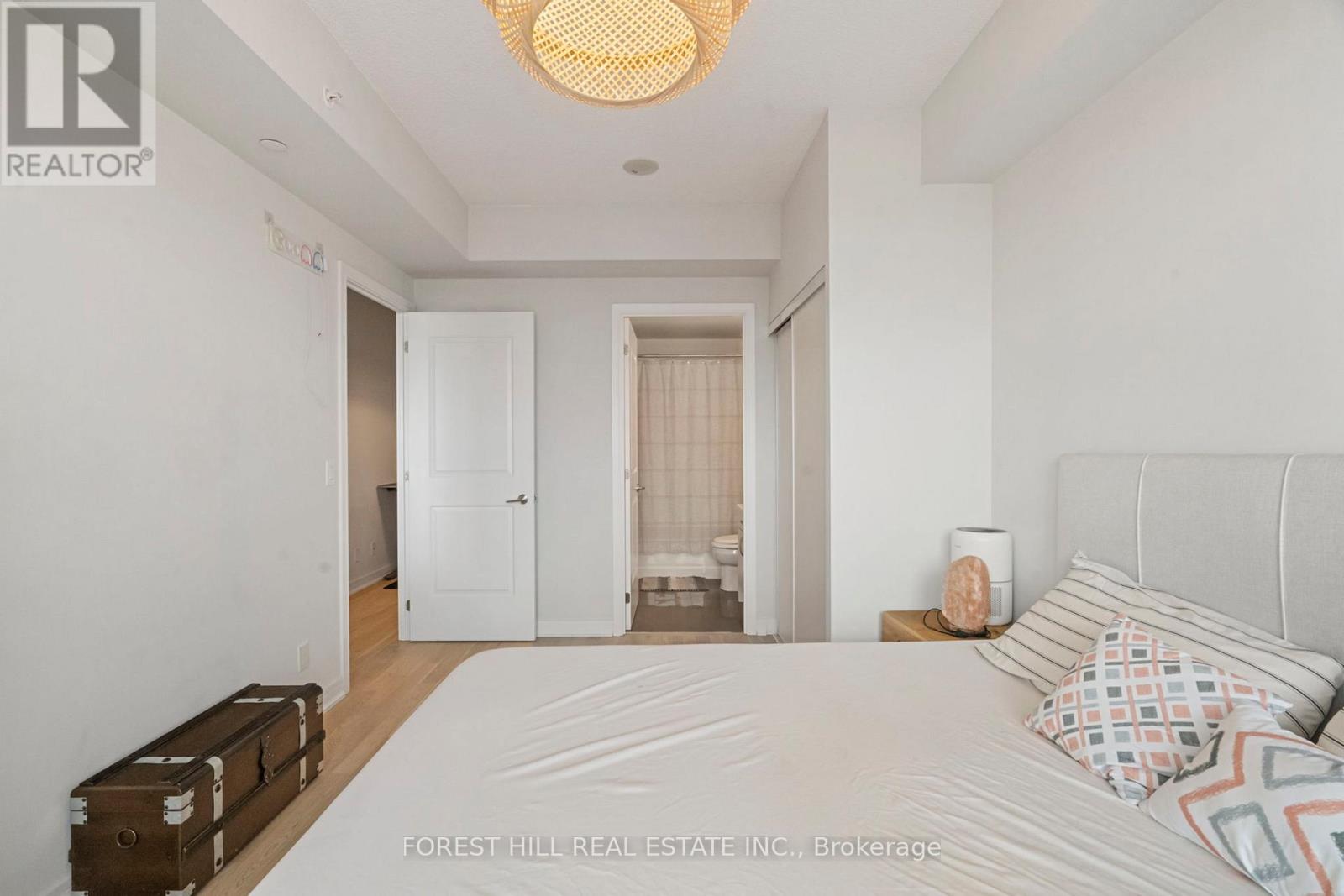 1501 - 9201 Yonge Street, Richmond Hill, Ontario  L4C 6Z2 - Photo 13 - N12718866