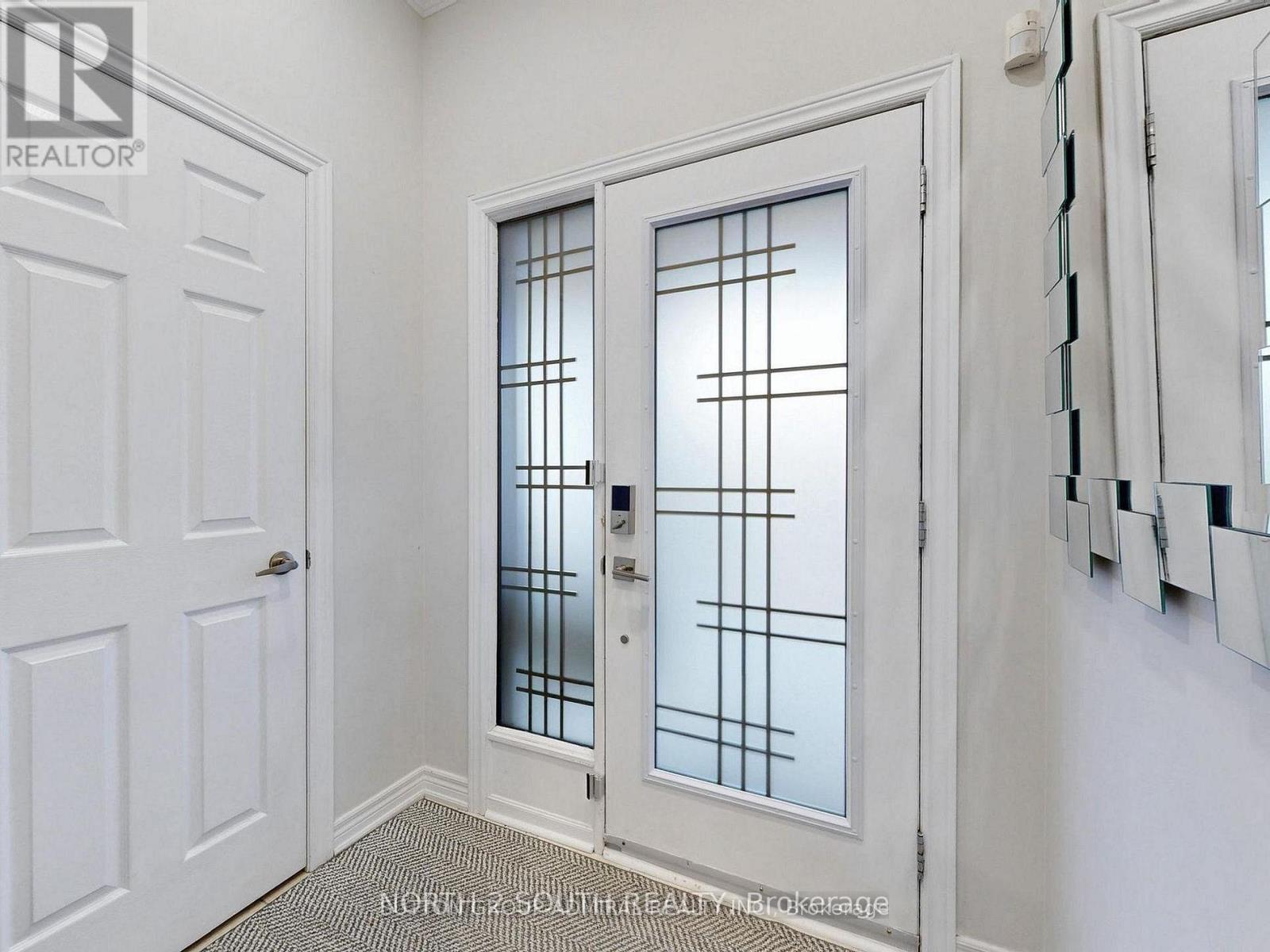 212 Lauderdale Drive, Vaughan, Ontario  L6A 0S4 - Photo 13 - N12718898