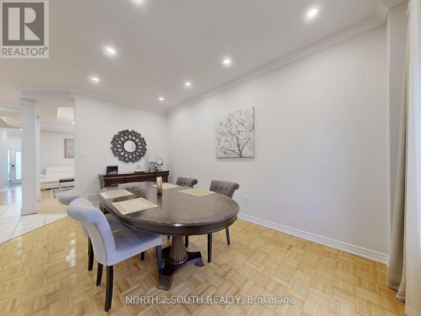 212 Lauderdale Drive, Vaughan, Ontario  L6A 0S4 - Photo 8 - N12718898