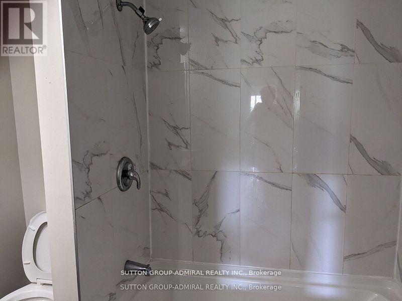 47 Riviera Drive, Vaughan, Ontario  L4K 2H9 - Photo 12 - N12718930