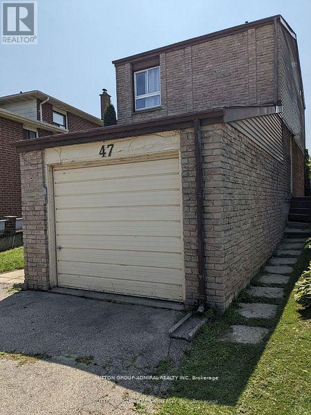47 Riviera Drive, Vaughan, Ontario  L4K 2H9 - Photo 2 - N12718930