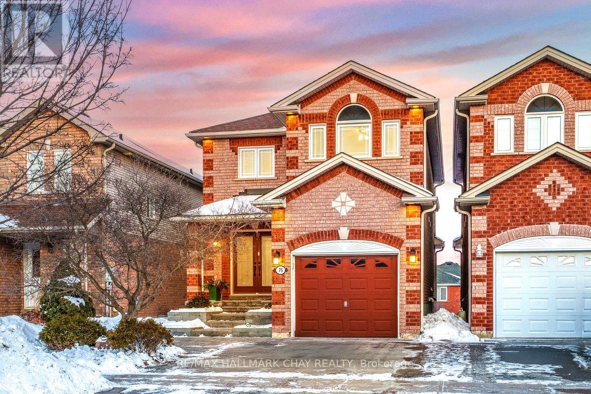 75 SMITH STREET, Bradford West Gwillimbury, Ontario