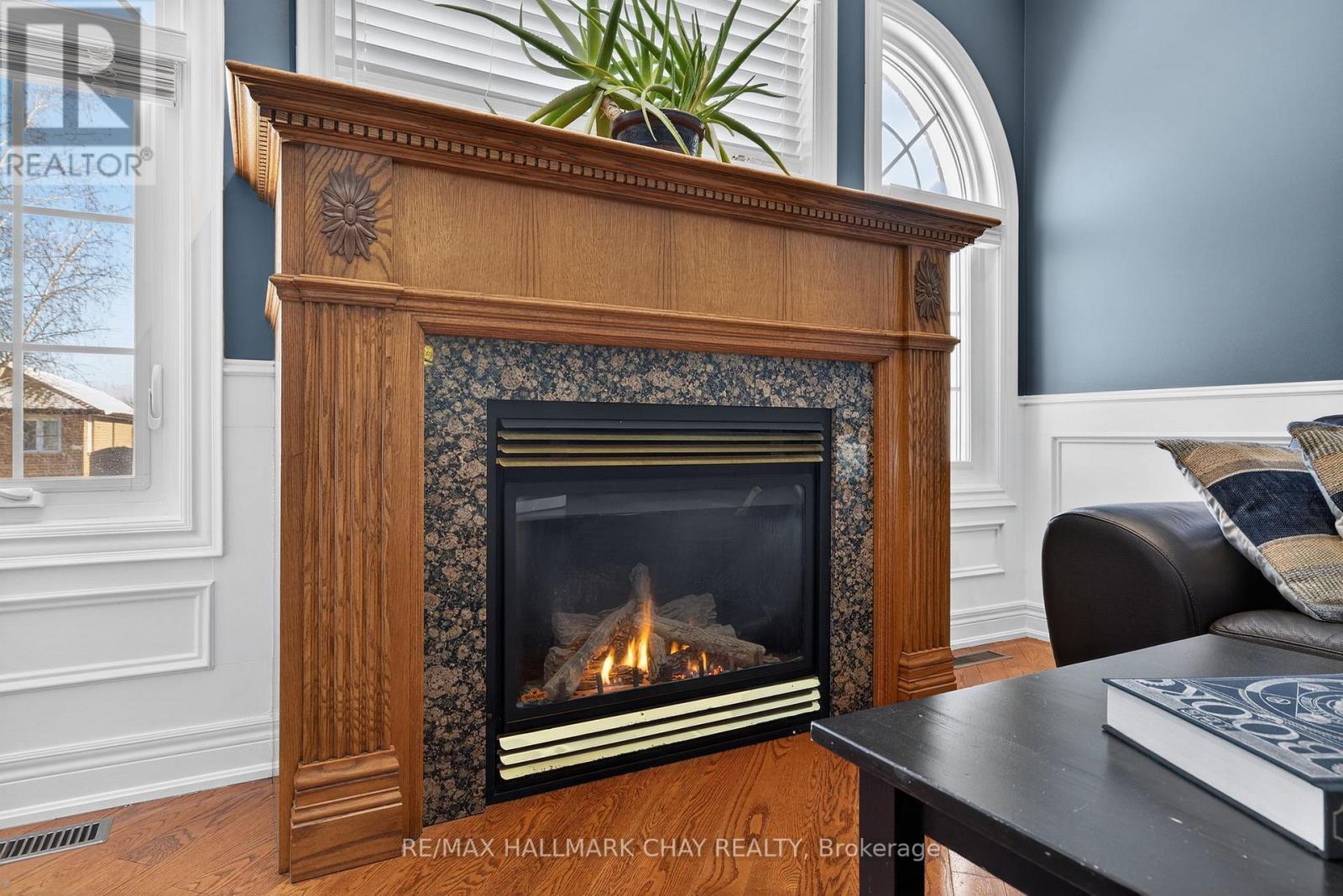 75 Smith Street, Bradford West Gwillimbury, Ontario  L3Z 3E3 - Photo 12 - N12718942