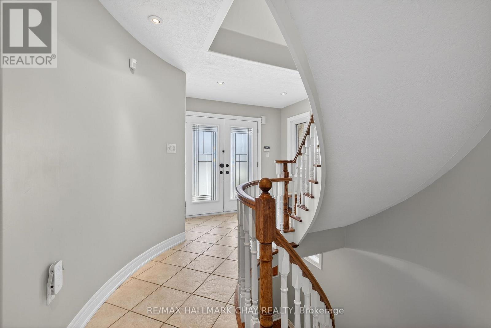 75 Smith Street, Bradford West Gwillimbury, Ontario  L3Z 3E3 - Photo 17 - N12718942