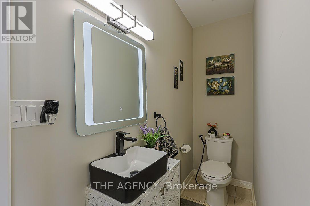 48 Tonner Crescent, Aurora, Ontario  L4G 0G6 - Photo 25 - N12718806