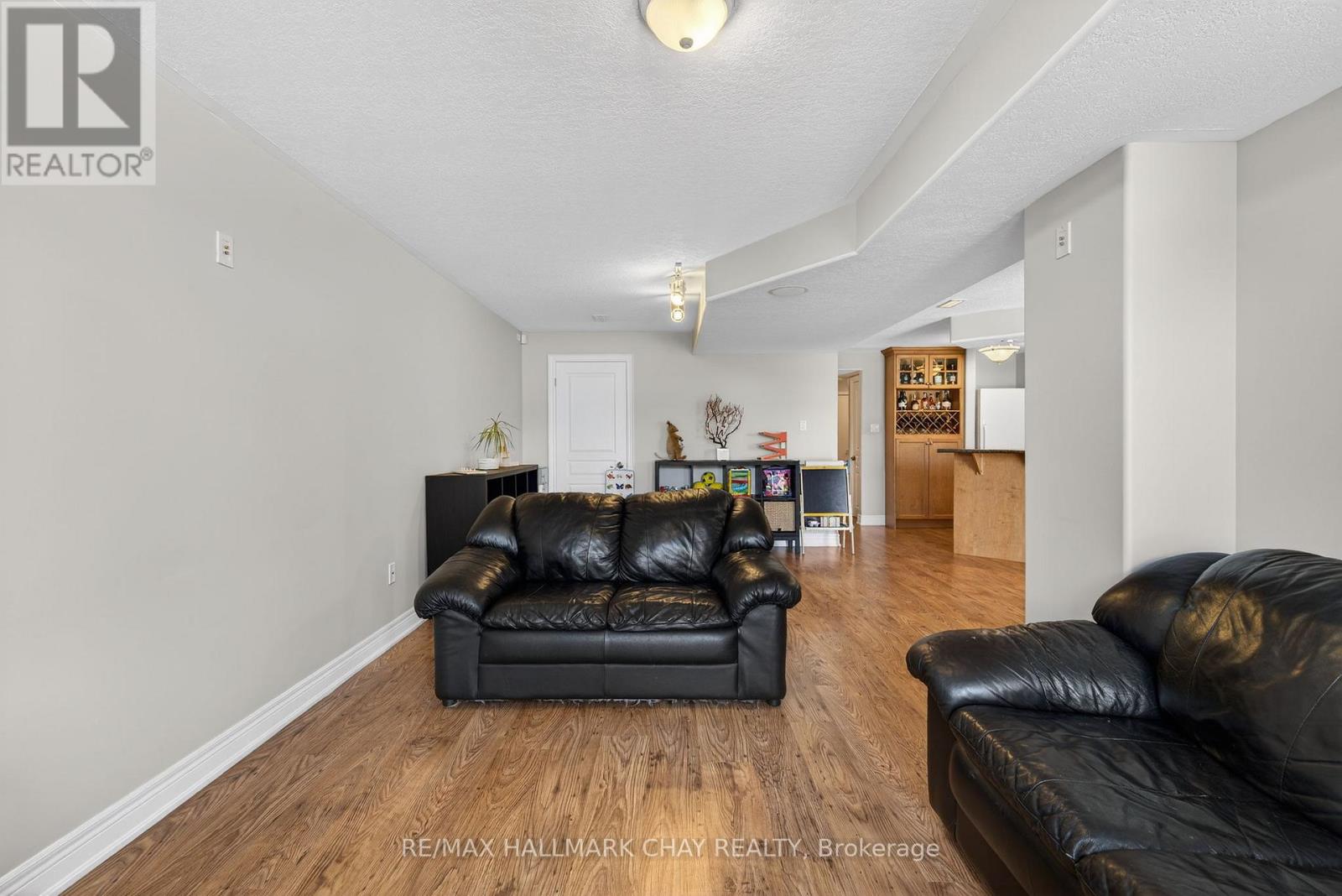 75 Smith Street, Bradford West Gwillimbury, Ontario  L3Z 3E3 - Photo 37 - N12718942