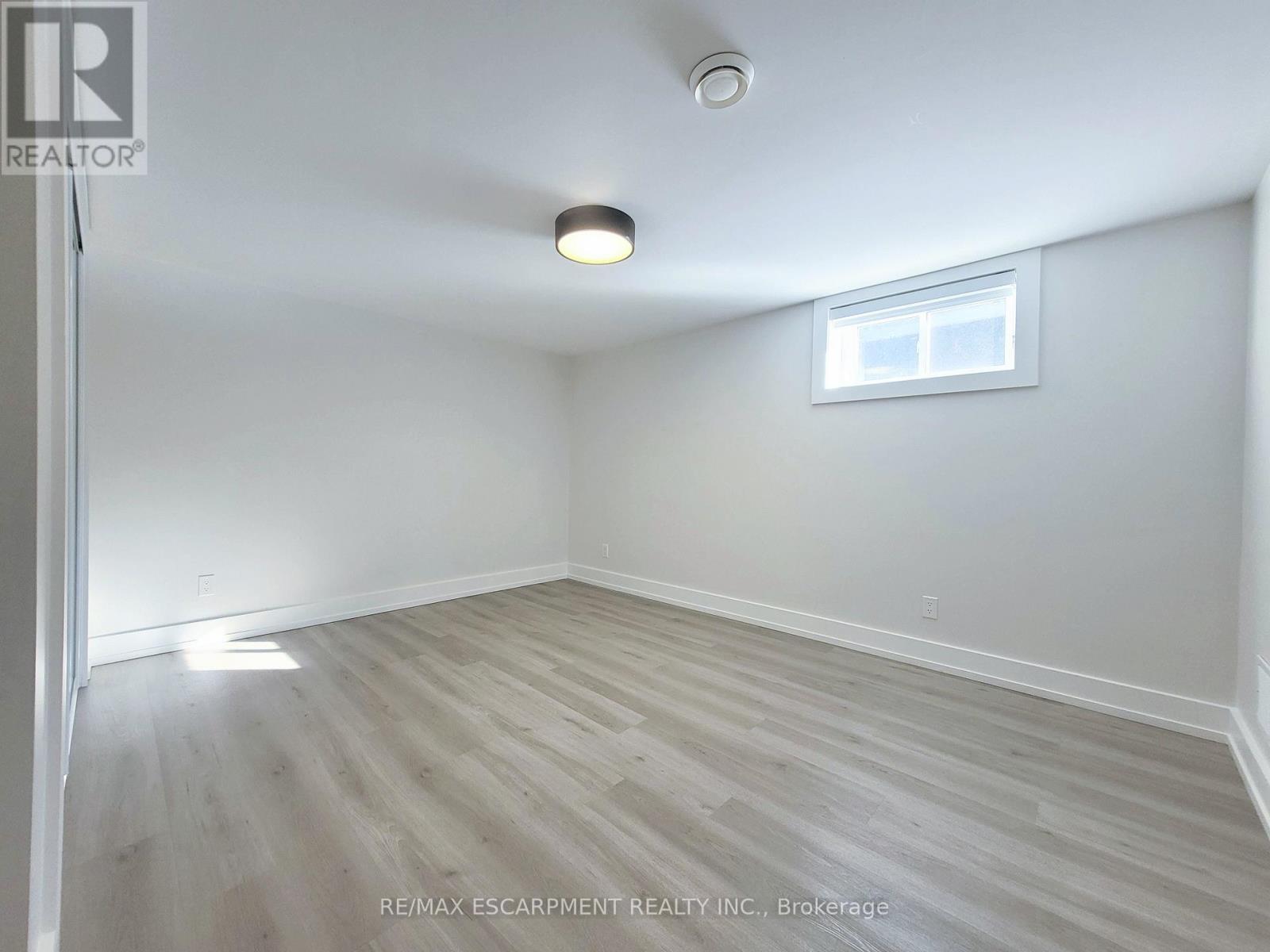 Lower - 664 Hiawatha Boulevard, Hamilton, Ontario  L9G 3A5 - Photo 18 - X12634958