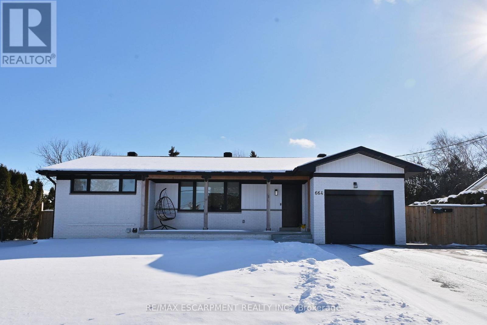 LOWER - 664 HIAWATHA BOULEVARD, Hamilton, Ontario