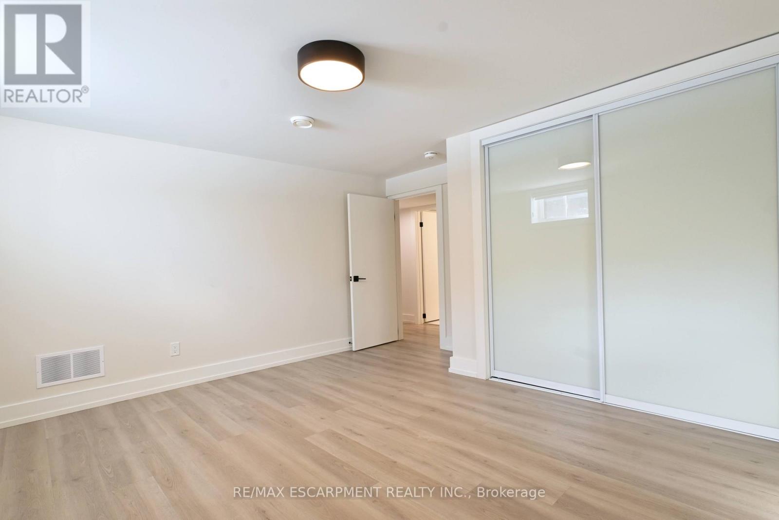 Lower - 664 Hiawatha Boulevard, Hamilton, Ontario  L9G 3A5 - Photo 20 - X12634958