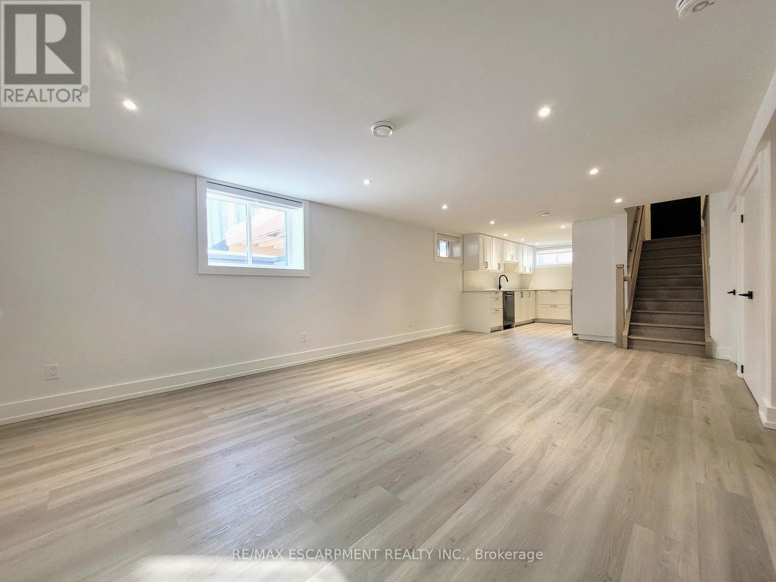 Lower - 664 Hiawatha Boulevard, Hamilton, Ontario  L9G 3A5 - Photo 6 - X12634958