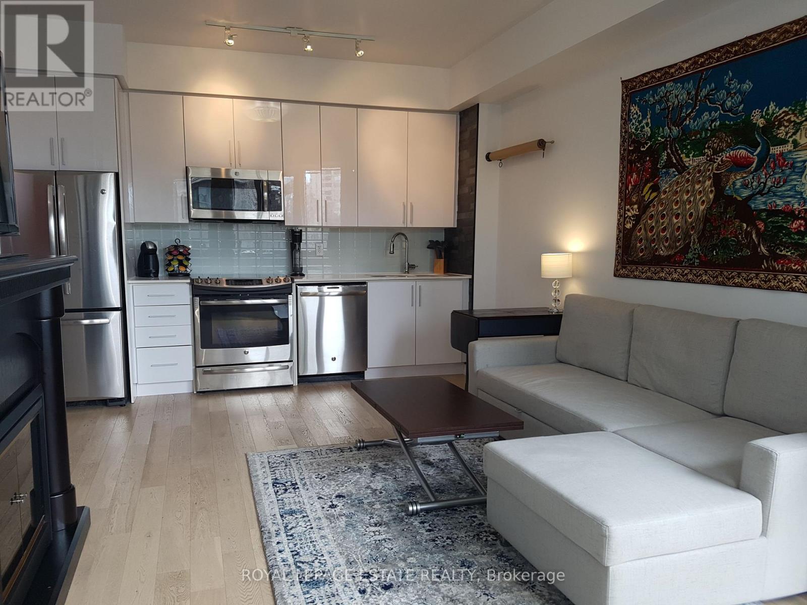 301 - 2212 Lake Shore Boulevard W, Toronto, Ontario  M8V 0C2 - Photo 3 - W12718810