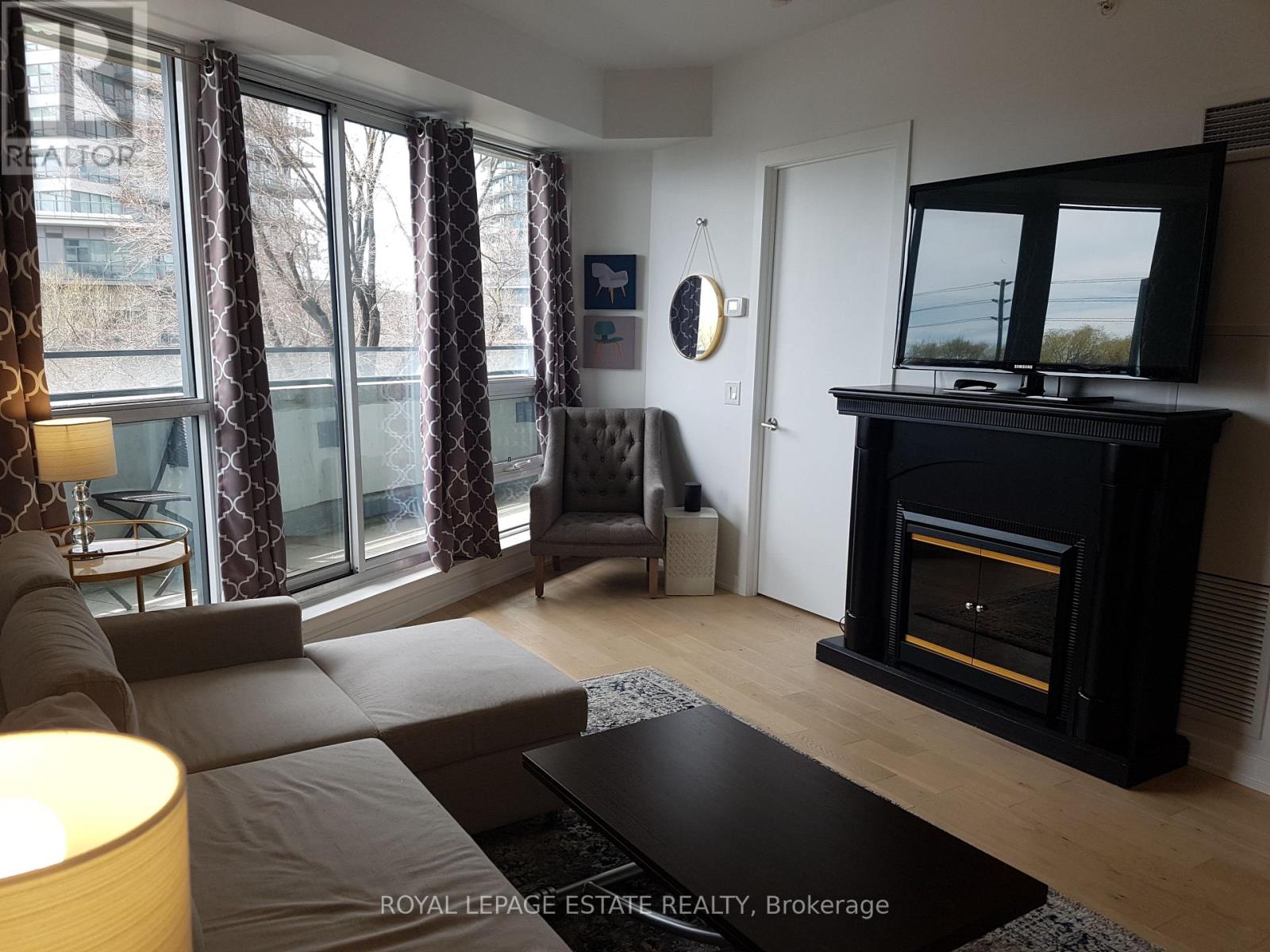 301 - 2212 Lake Shore Boulevard W, Toronto, Ontario  M8V 0C2 - Photo 6 - W12718810