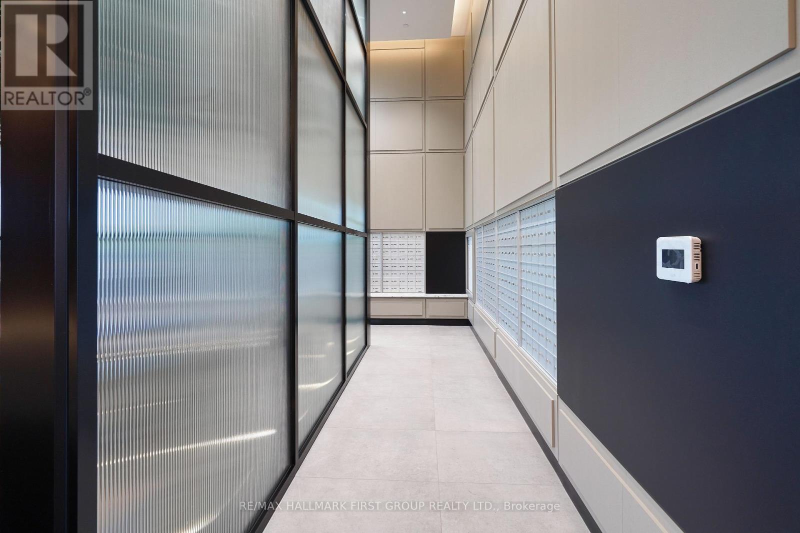 813 - 3220 William Coltson Avenue, Oakville, Ontario  L6H 7X9 - Photo 3 - W12718842