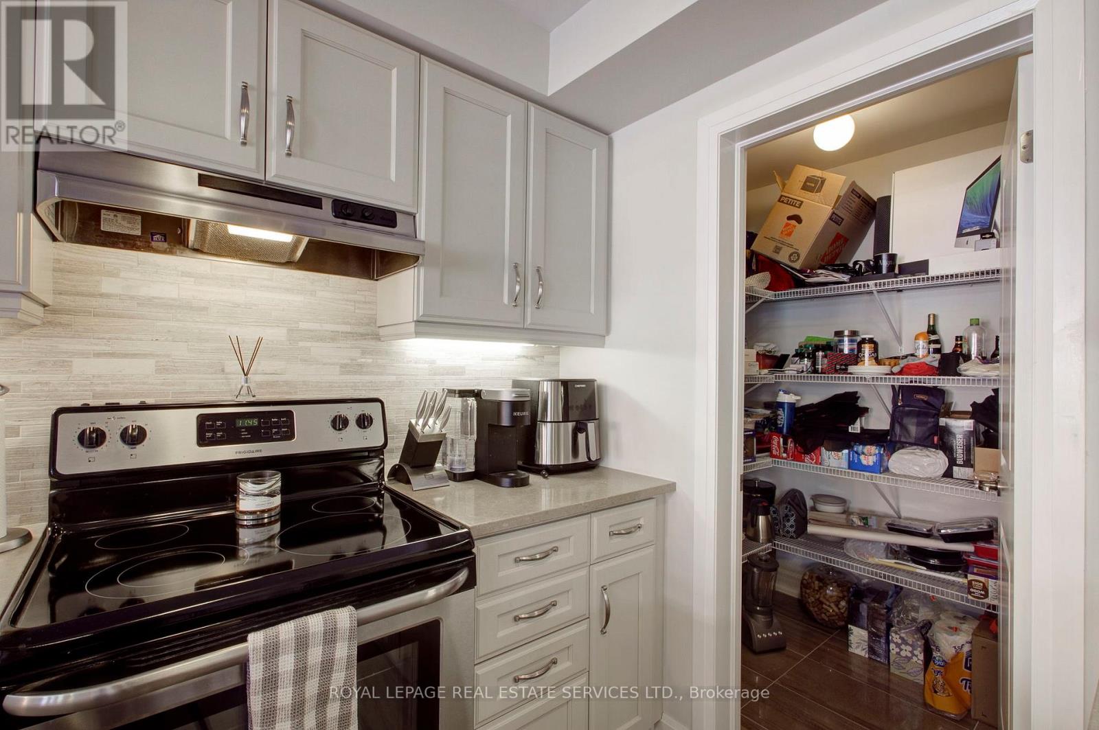 7 - 3045 George Savage Avenue, Oakville, Ontario  L6M 0Y8 - Photo 12 - W12718922