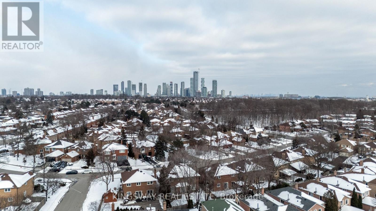 1329 Sweetbirch Crescent, Mississauga, Ontario  L5C 3R4 - Photo 35 - W12718936