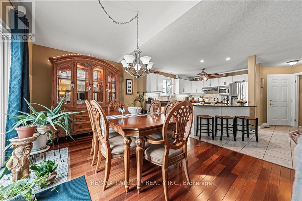 44 Dineen Court, Kitchener, Ontario  N2B 3X3 - Photo 15 - X12718882