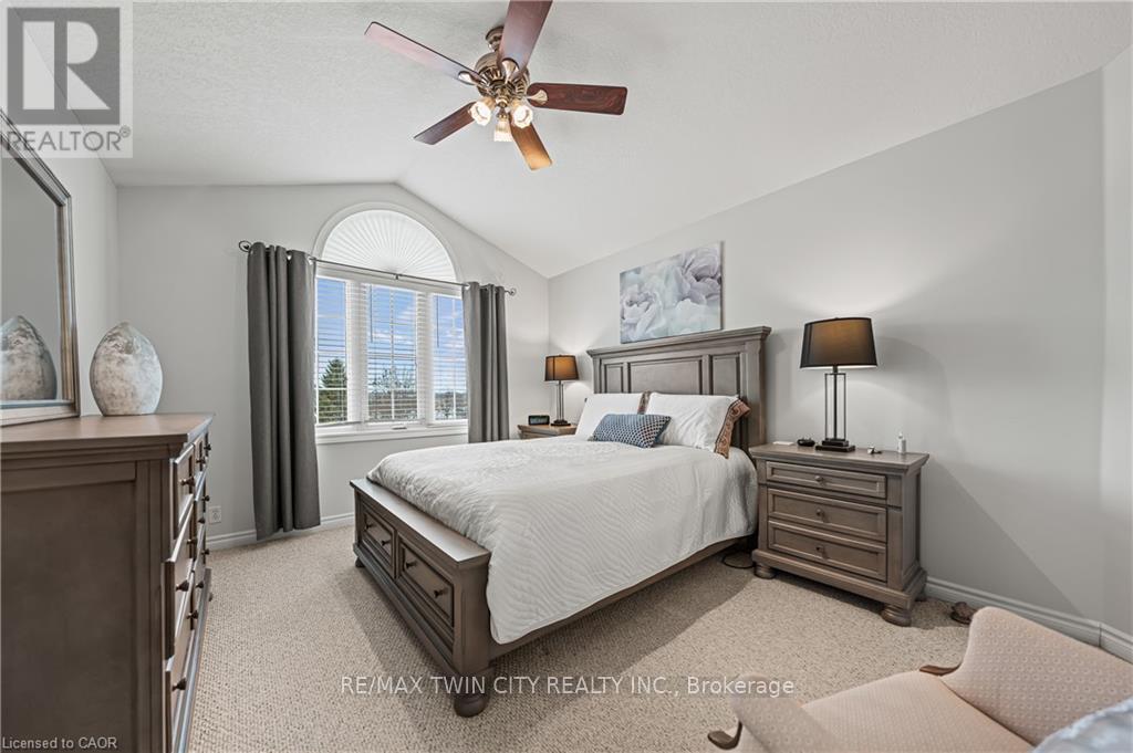 44 Dineen Court, Kitchener, Ontario  N2B 3X3 - Photo 22 - X12718882