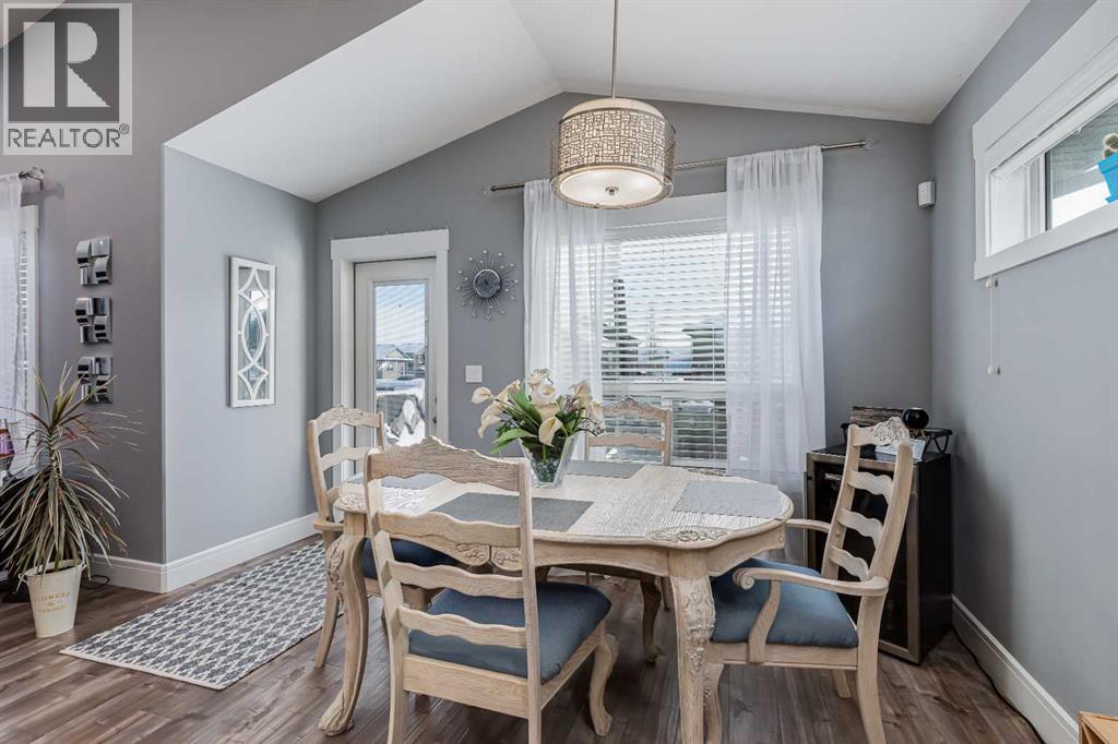 27 Henderson Crescent Nw, Penhold, Alberta  T0M 1R0 - Photo 9 - A2280475