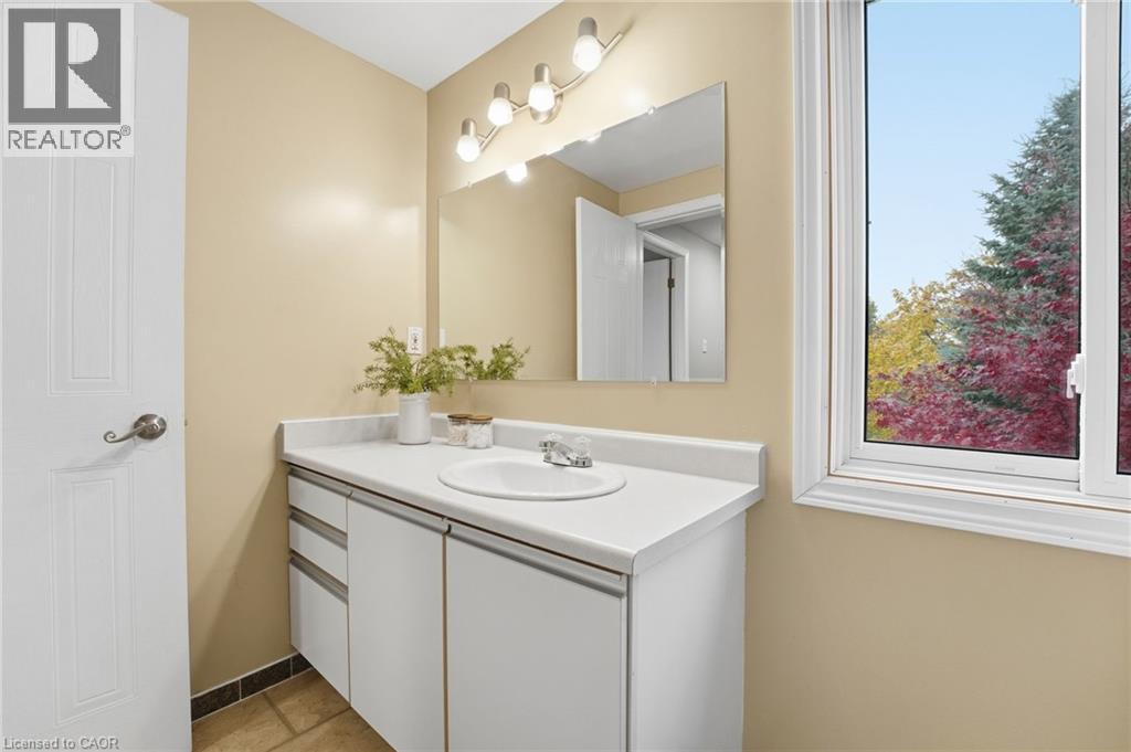 510b Rosemeadow Crescent, Waterloo, Ontario N2T 2A5 - Photo 14 - 40800233