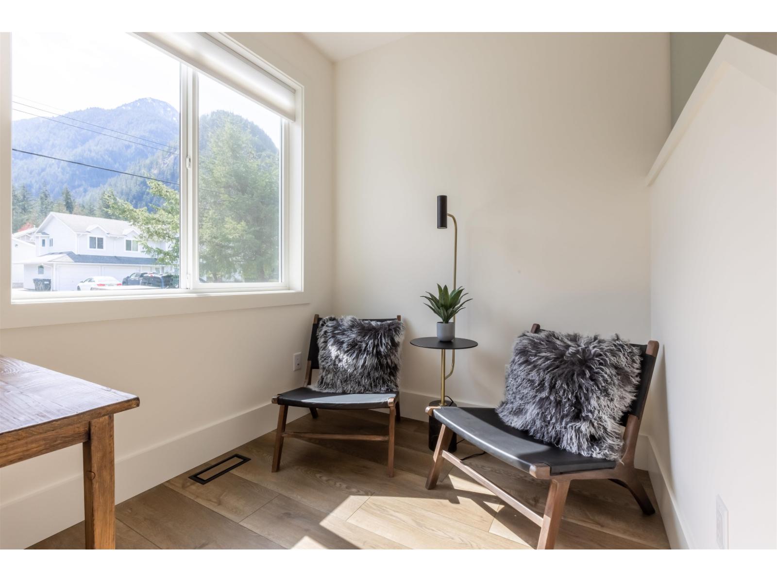 63711 Rosewood Avenue, Hope, Hope, British Columbia  V0X 1L2 - Photo 5 - R3081983