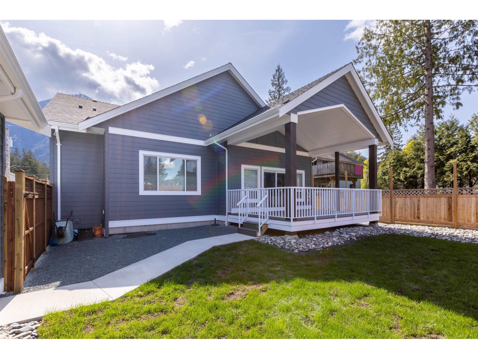 63711 Rosewood Avenue, Hope, Hope, British Columbia  V0X 1L2 - Photo 32 - R3081983