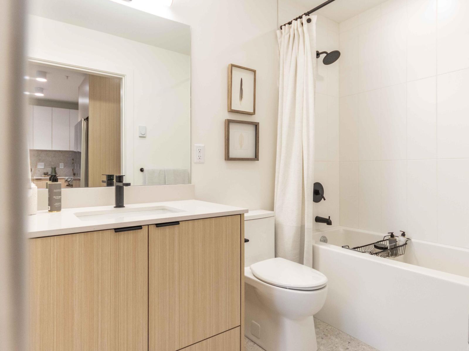 202 13455 94a Avenue, Surrey, British Columbia  V0V 0V0 - Photo 9 - R3082058