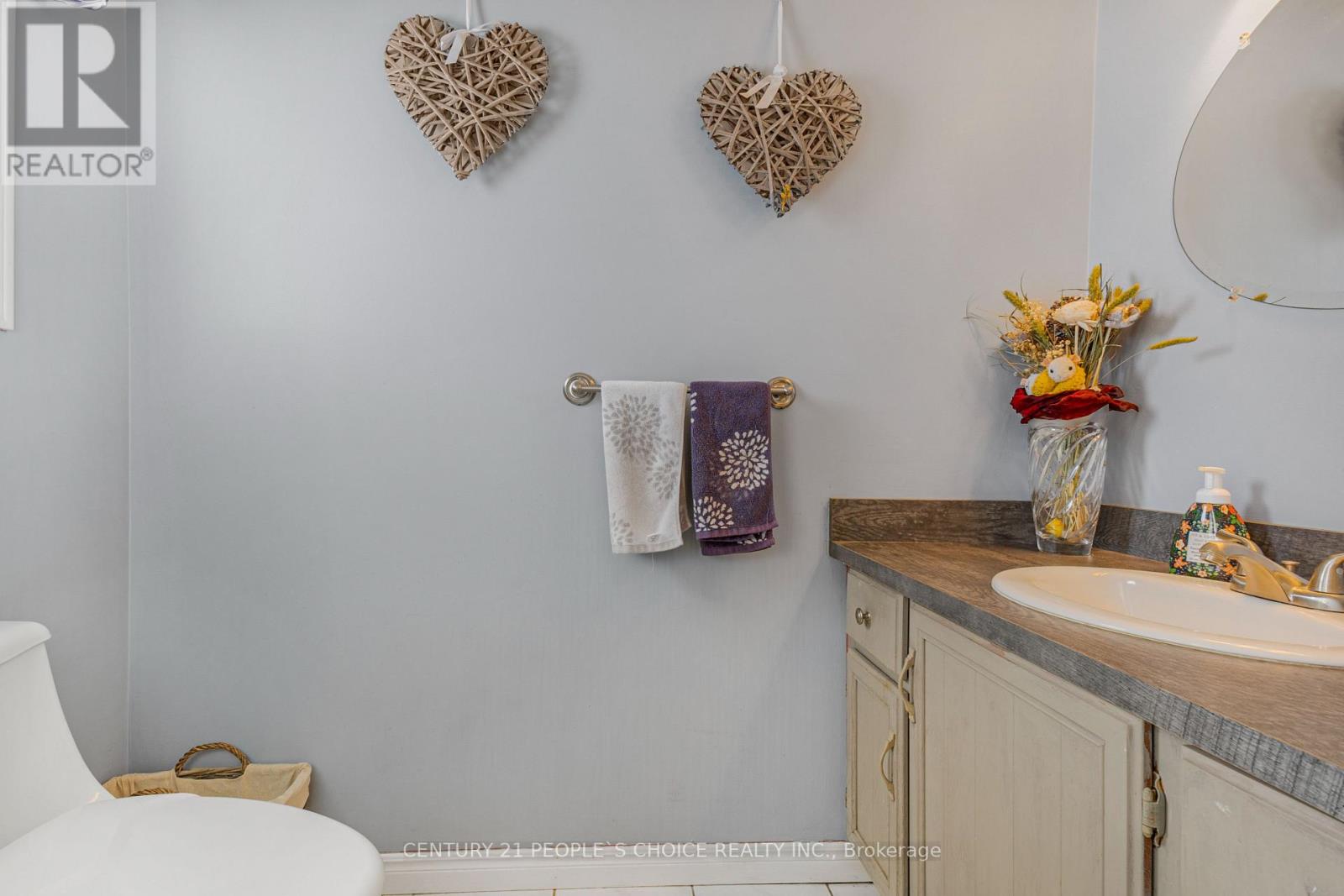 38 Culligan Crescent, Thorold, Ontario  L2V 4P1 - Photo 5 - X12712422