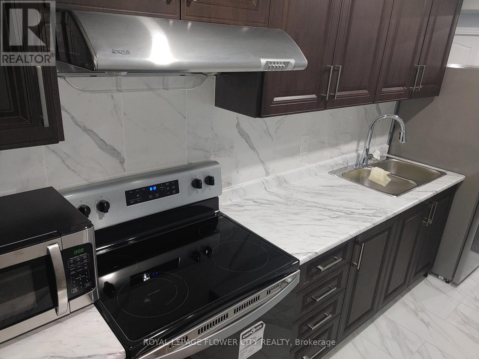 159 Forest Creek Drive, Kitchener, Ontario  N2R 0M1 - Photo 28 - X12715698