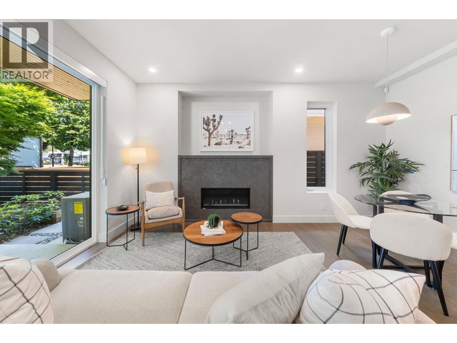 1 638 E 46TH AVENUE, Vancouver, British Columbia