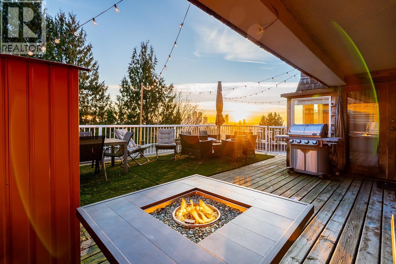 401 5340 HASTINGS STREET, burnaby, British Columbia