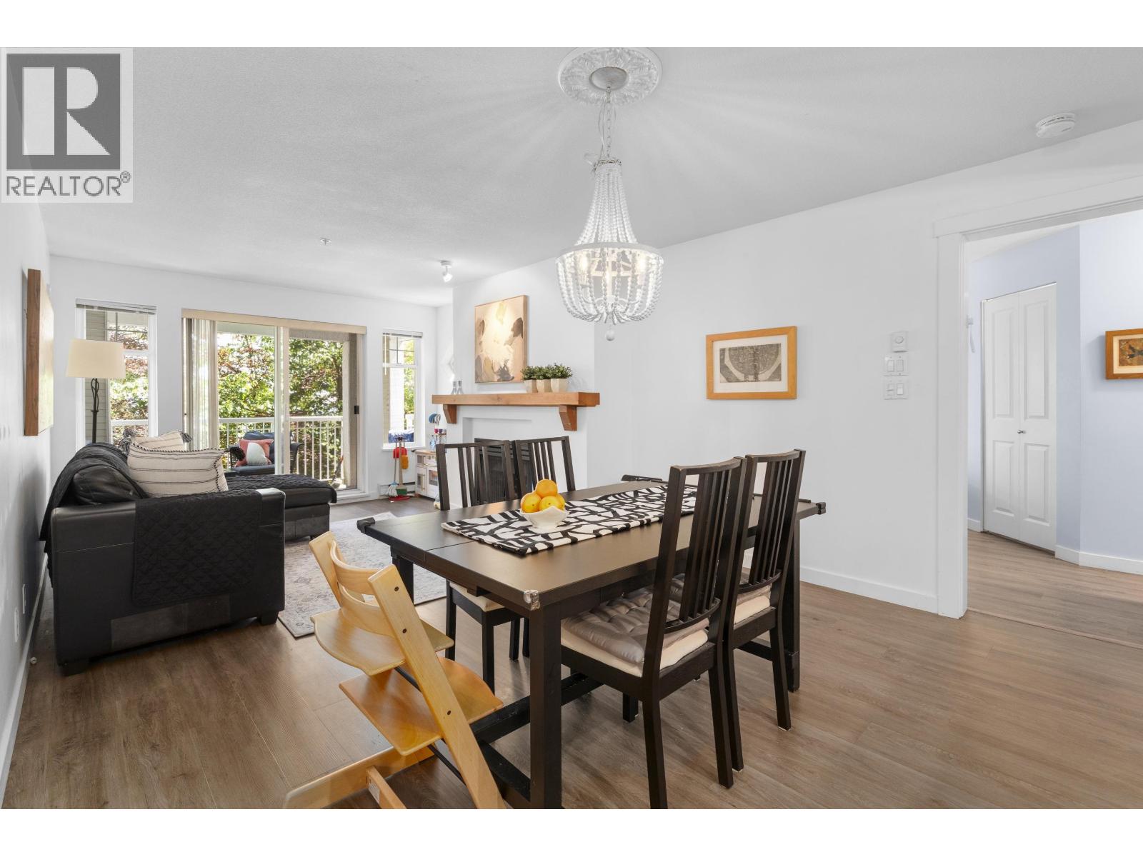 212 1432 Parkway Boulevard, Coquitlam, British Columbia  V3E 3L9 - Photo 8 - R3082011