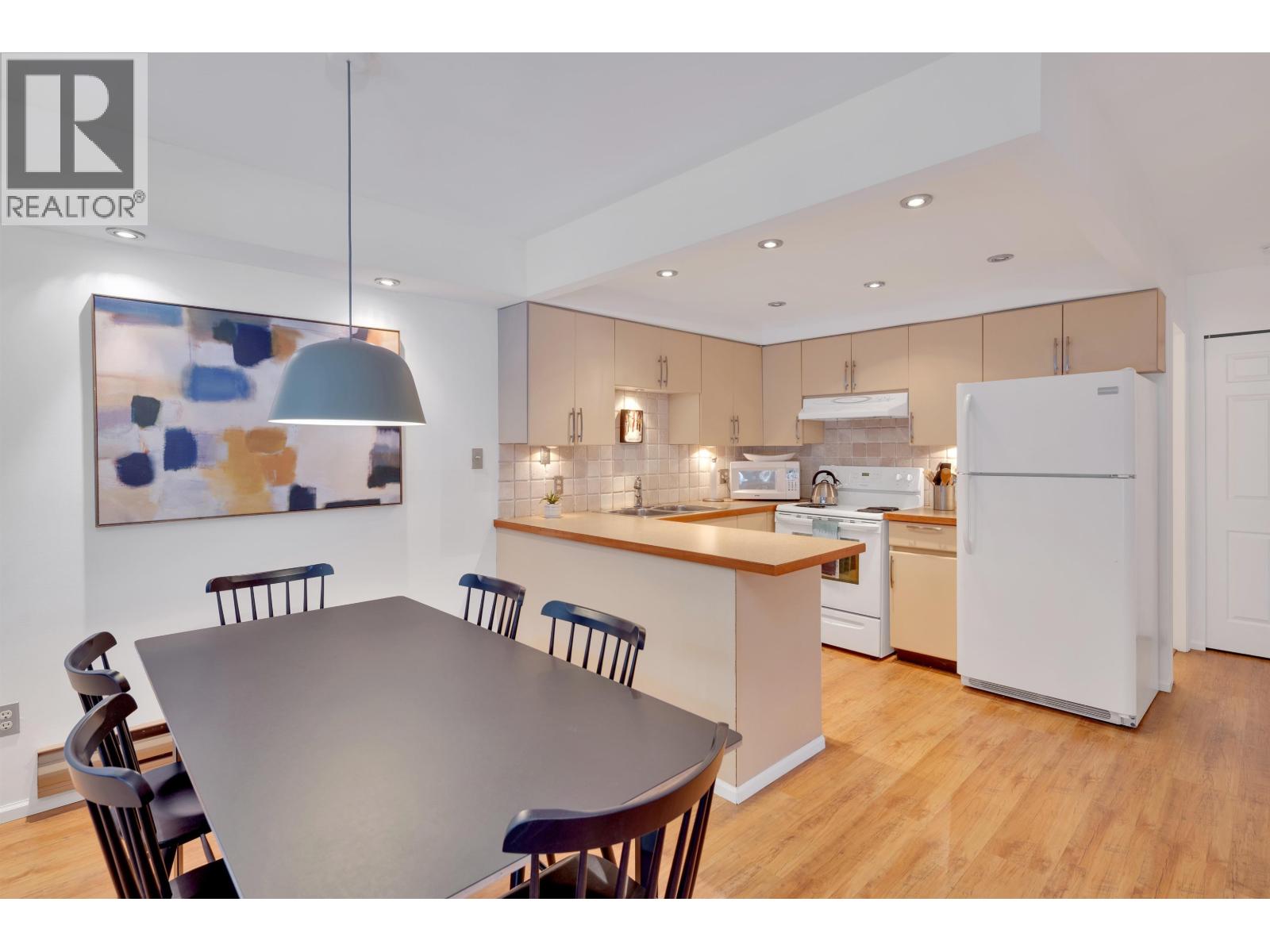 9 4701 Glacier Drive, Whistler, British Columbia  V0N 1B4 - Photo 3 - R3082019