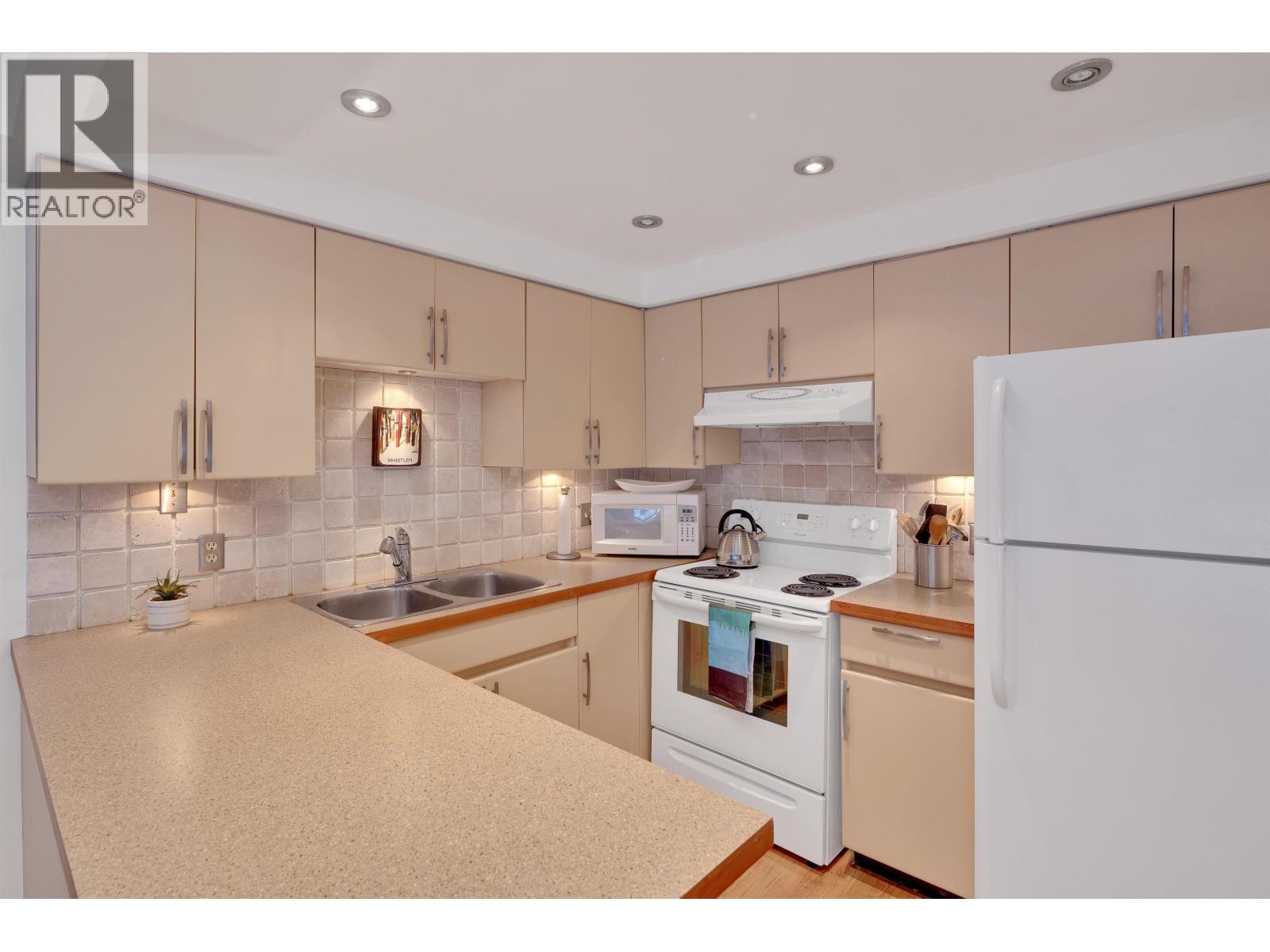 9 4701 Glacier Drive, Whistler, British Columbia  V0N 1B4 - Photo 6 - R3082019