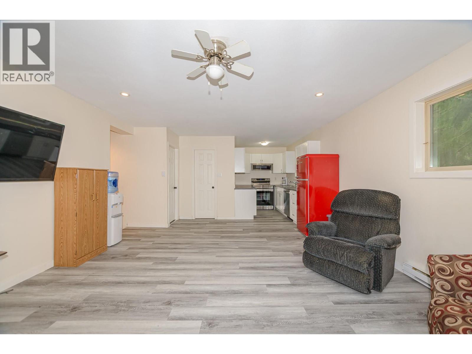 8323 Trans Canada Highway, Revelstoke, British Columbia  V0E 2S0 - Photo 48 - 10372765