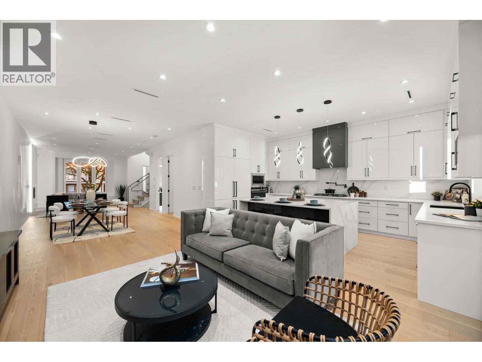 4346 Pender Street, Burnaby, British Columbia  V5C 2M6 - Photo 12 - R3082017