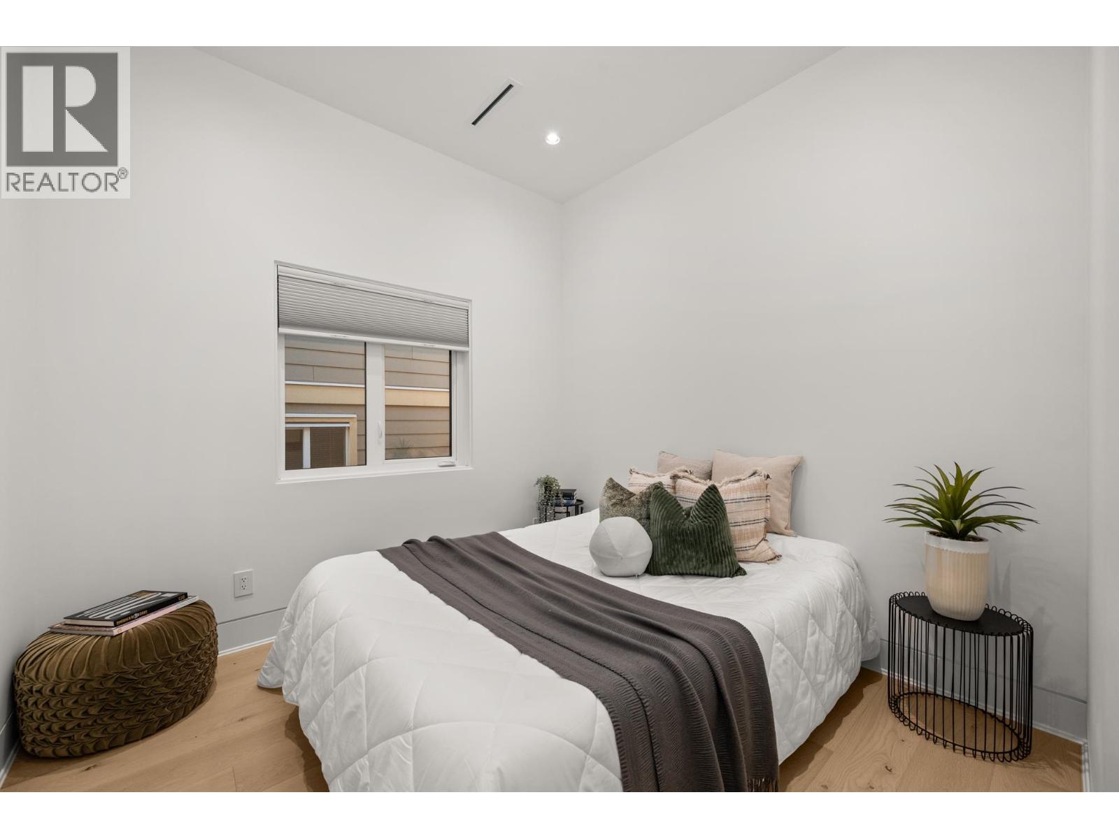 4346 Pender Street, Burnaby, British Columbia  V5C 2M6 - Photo 20 - R3082017